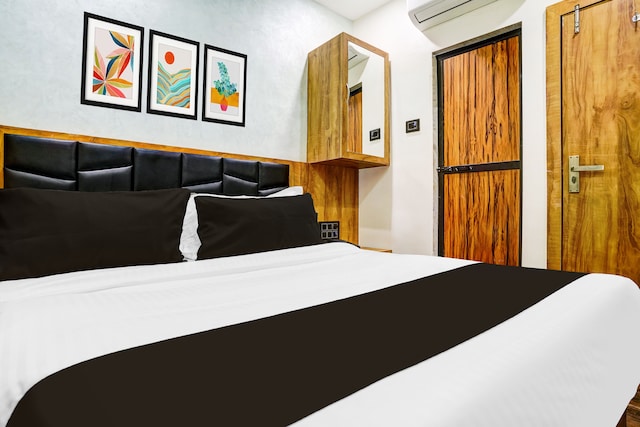 Hotel O Santacruz Railway Junction Formerly Kharsubway