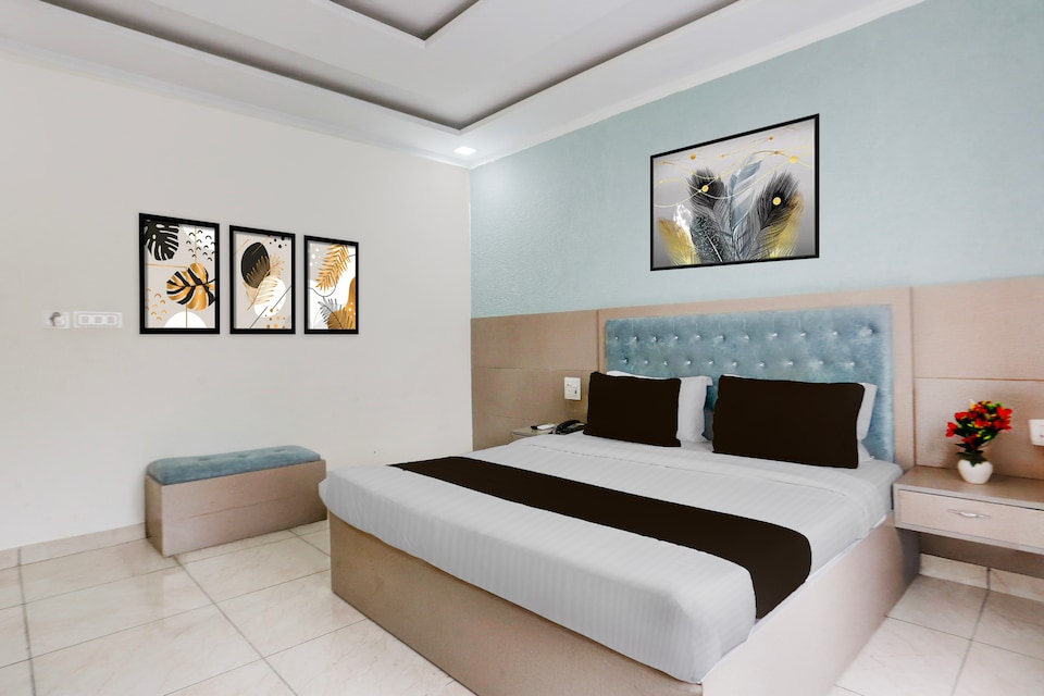 Super Hotel O Heera Nagar Formerly Cosy stay, Tikonia Haldwani, Haldwani