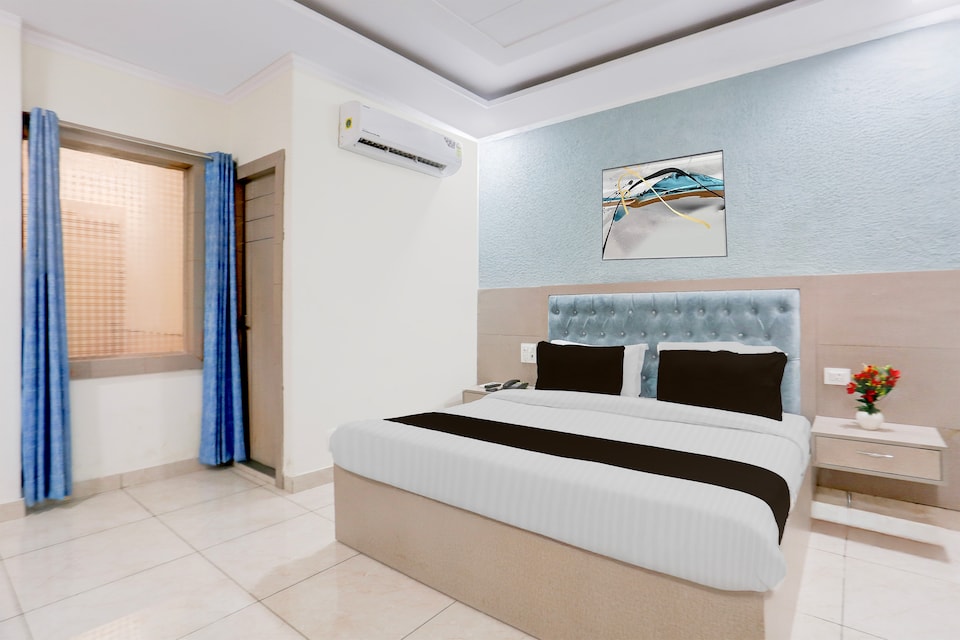 Super Hotel O Heera Nagar Formerly Cosy stay, Tikonia Haldwani, Haldwani