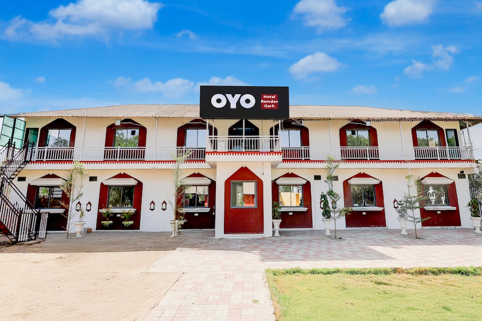 Hotel O by OYO RamdevGarh Resort, SG Highway Ahmedabad, Ahmedabad