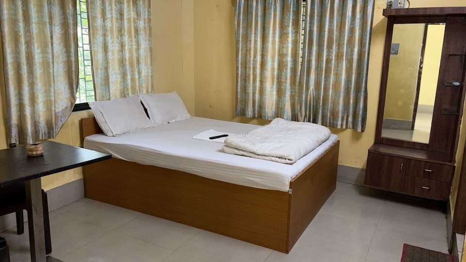 Hotel O Sector 4 Salt Lake Formerly Sunrise Inn, Salt Lake Kolkata, Kolkata