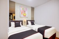 Townhouse Oak Batam near Grand Batam Mall formerly Lucky Star Hotel