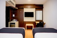 Townhouse Oak Batam near Grand Batam Mall formerly Lucky Star Hotel