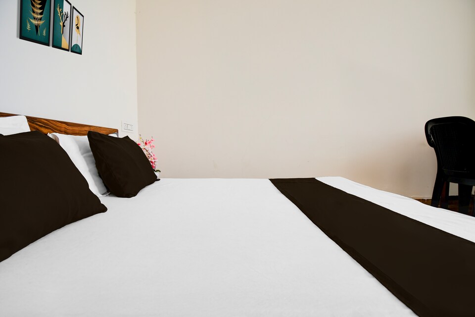 Hotel O Pooja Marriage Lawn Hotel & Banquet , Vikas Nagar Lucknow, Lucknow