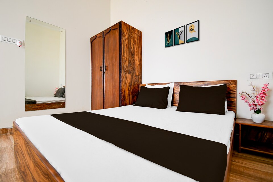 Hotel O Pooja Marriage Lawn Hotel & Banquet , Vikas Nagar Lucknow, Lucknow