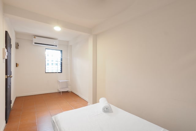 RQ Bangkok Huai Khwang by Collection O