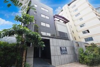 RQ Bangkok Huai Khwang by Collection O