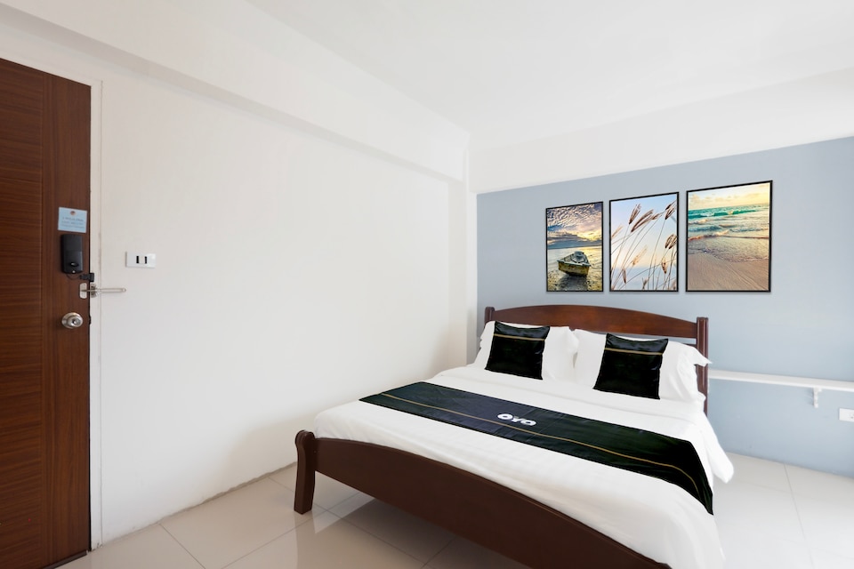 RQ Suvarnabhumi Airport by Collection O, Lat Krabang, Bangkok