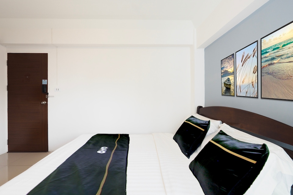 RQ Suvarnabhumi Airport by Collection O, Lat Krabang, Bangkok