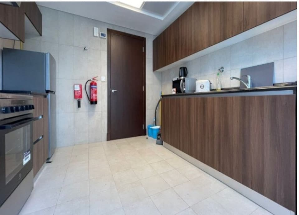 OYO HOME 1508 Spacious 1 Br Facing Towards Masdar With Balcony, Madinat Zayed Abu Dhabi, Abu Dhabi