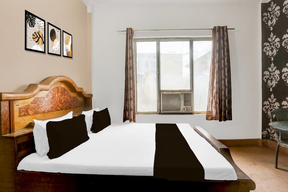 Hotel O Moonlight Guest House, Kichha, Rudrapur
