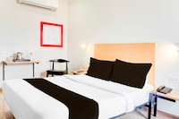 Collection O Pune Mandai Metro Station