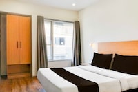 Collection O Pune Mandai Metro Station