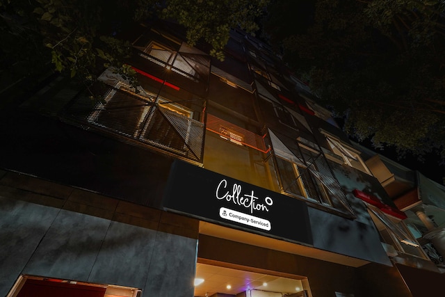 Collection O Bangalore Halasuru Metro Station