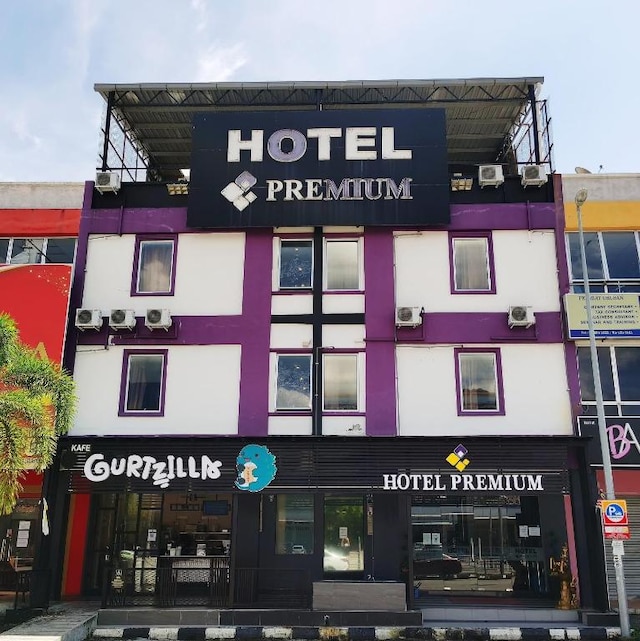 OYO 91136 HOTEL PREMIUM