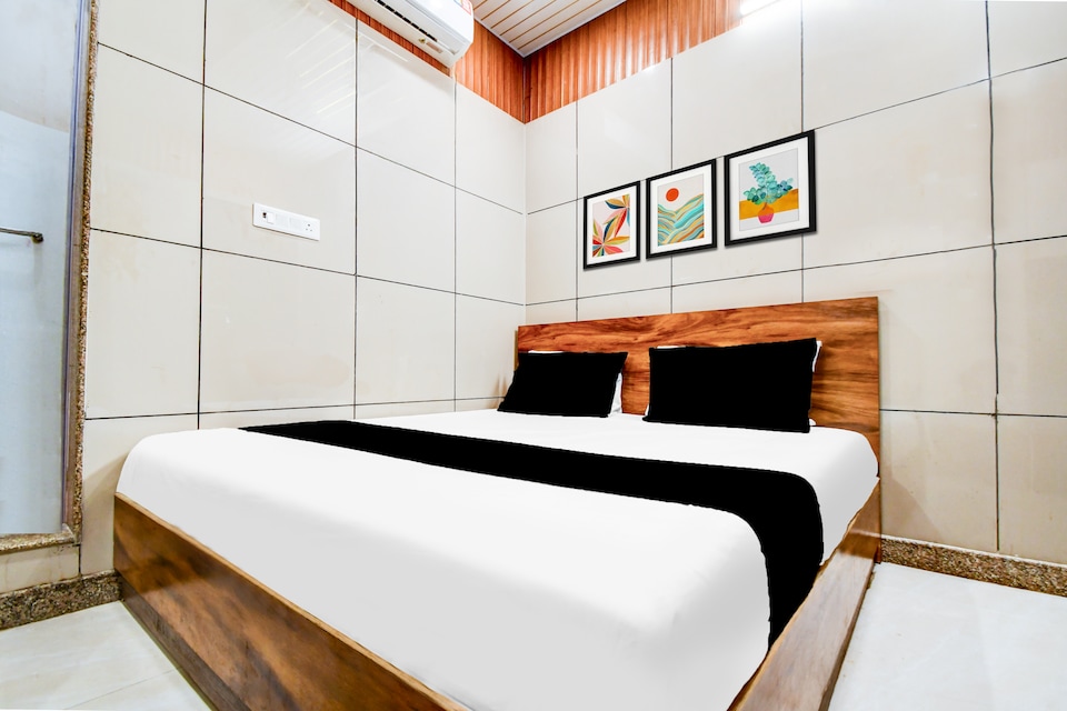 Hotel O Signature Guest House , Alambagh Lucknow, Lucknow