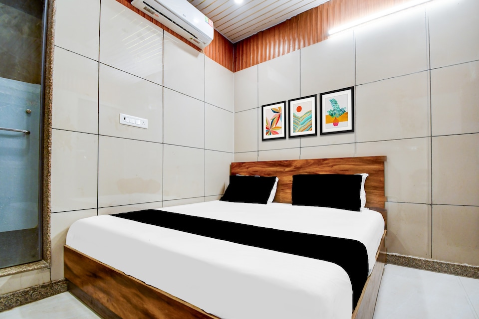 Hotel O Signature Guest House , Alambagh Lucknow, Lucknow