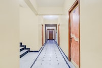 Hotel O Dev's Paradise