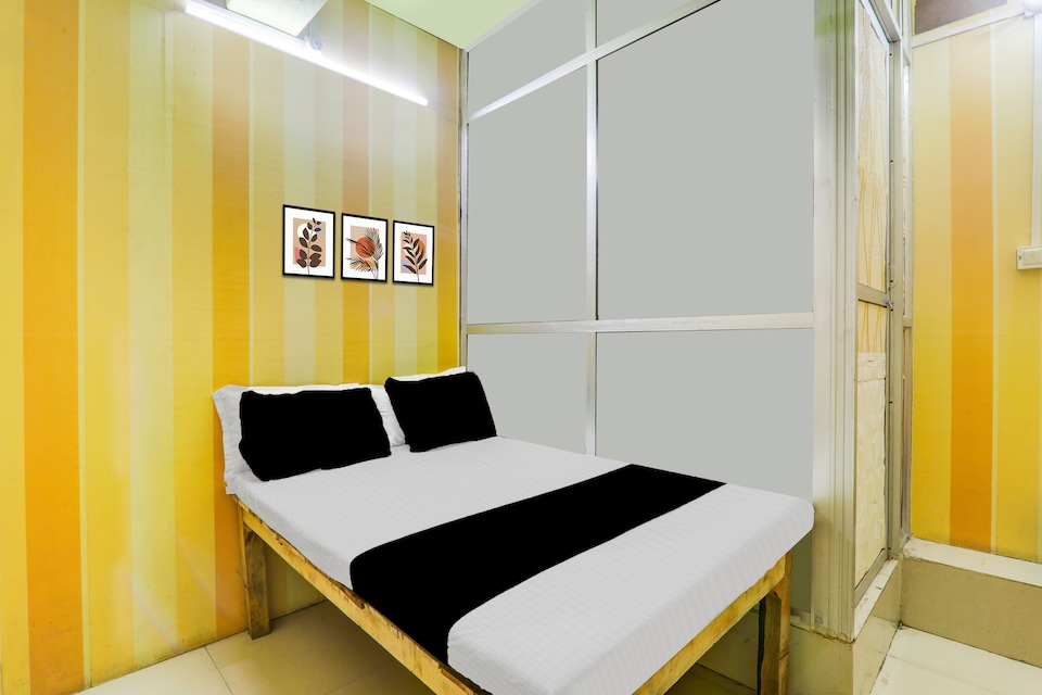 SPOT ON The Space Resto & Rooms Gulzarbagh Station Bus Stop, Patna, Patna