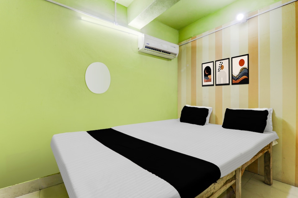 SPOT ON The Space Resto & Rooms Gulzarbagh Station Bus Stop, Patna, Patna