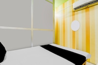 SPOT ON The Space Resto & Rooms Gulzarbagh Station Bus Stop