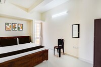 Super Collection O Sholinganallur Chennai Formerly Nimalan Residenc