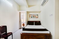 Super Collection O Sholinganallur Chennai Formerly Nimalan Residenc