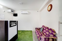 Super Collection O Sholinganallur Chennai Formerly Nimalan Residenc