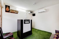 Super Collection O Sholinganallur Chennai Formerly Nimalan Residenc