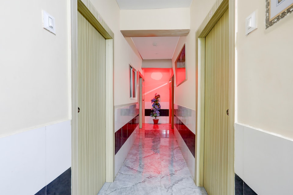 Hotel O Grace , Ahmedabad Airport, Ahmedabad