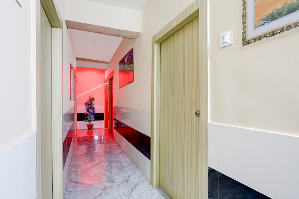 Hotel O Grace , Ahmedabad Airport, Ahmedabad