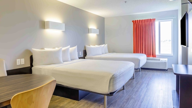 2 Queen Beds | Non-Smoking