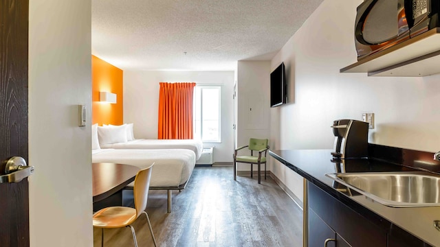 2 Queen Beds | Non-Smoking, Kitchen, Shower