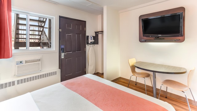 1 QUEEN BED | NON-SMOKING