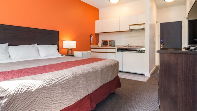 1 King Bed | Suite, Nsmk, Kitchen, Sofa-Bed