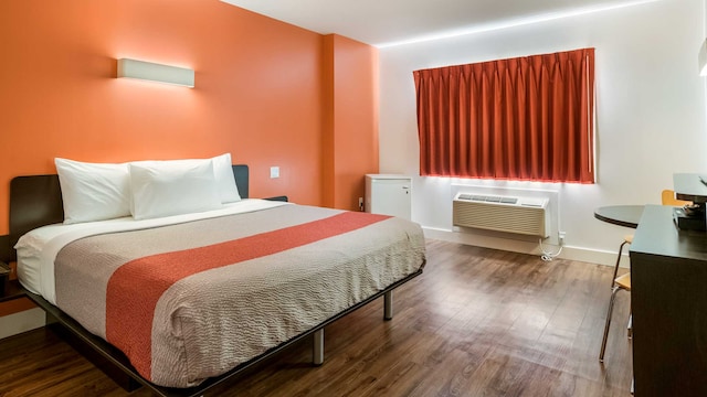 1 King Bed | Non-Smoking, Mini Fridge 