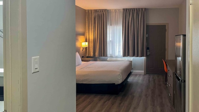 1 King Bed | Non-Smoking, Kitchen