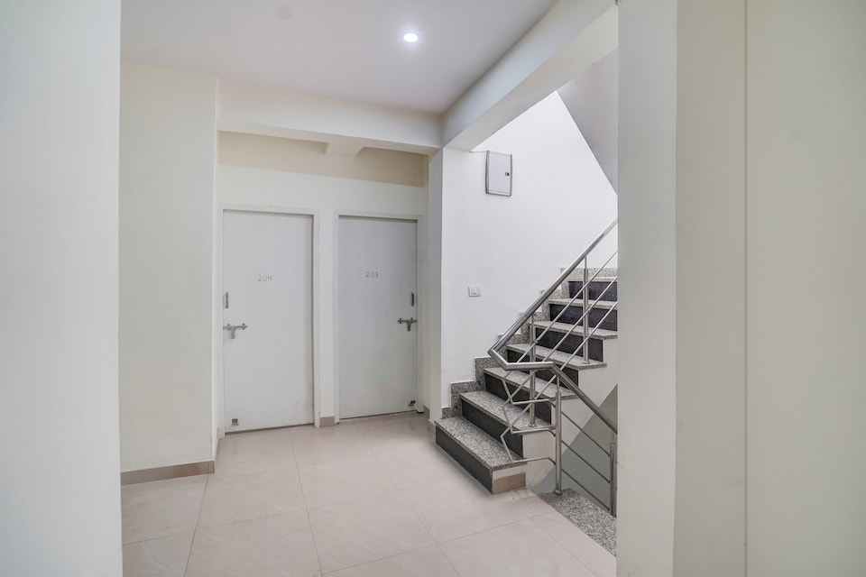 Hotel O Galaxy Inn, Greater Noida, Noida