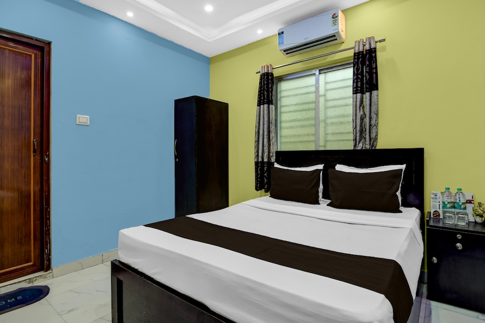 Hotel O Acropolis Mall Kolkata Formerly The Orchid Residency, VIP Road Kolkata, Kolkata