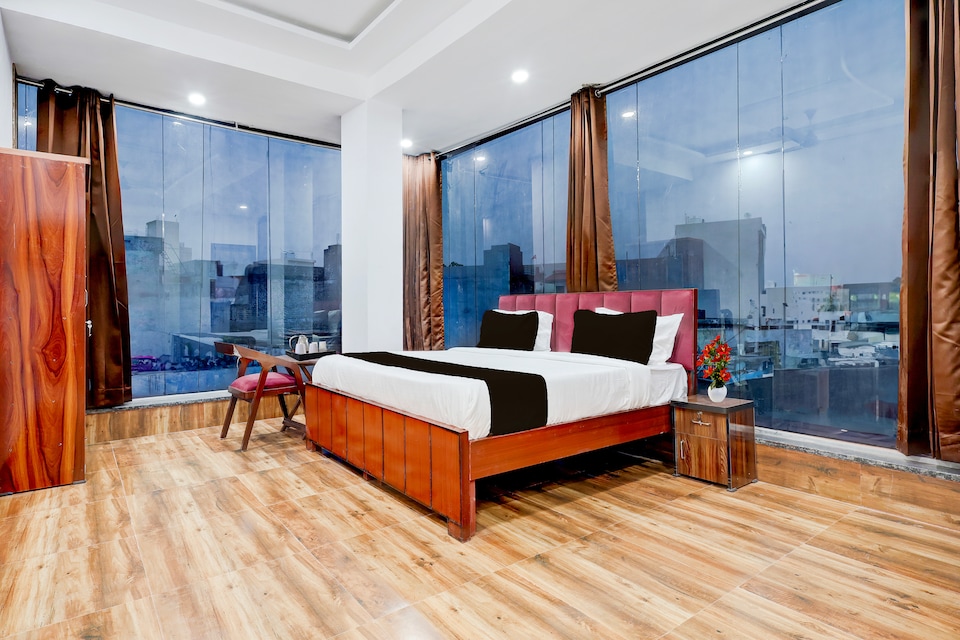 Super Townhouse Jhilmil Metro Station Formerly Legacy Residency, Anand Vihar Delhi, Delhi