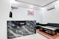 Super Townhouse Jhilmil Metro Station Formerly Legacy Residency