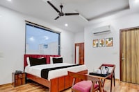 Super Townhouse Jhilmil Metro Station Formerly Legacy Residency