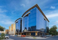 Dancenter Red Sea Fountain Alhamra Vivid Plaza Hotel
