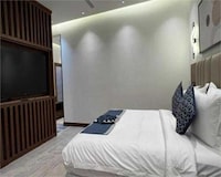 Dancenter Luxury Central King Fahd Road Formerly Anan Hotel