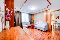 Dancenter Bangkok Travellers Hotel