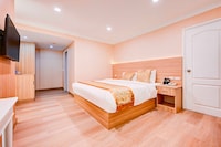 Dancenter Bangkok Travellers Hotel