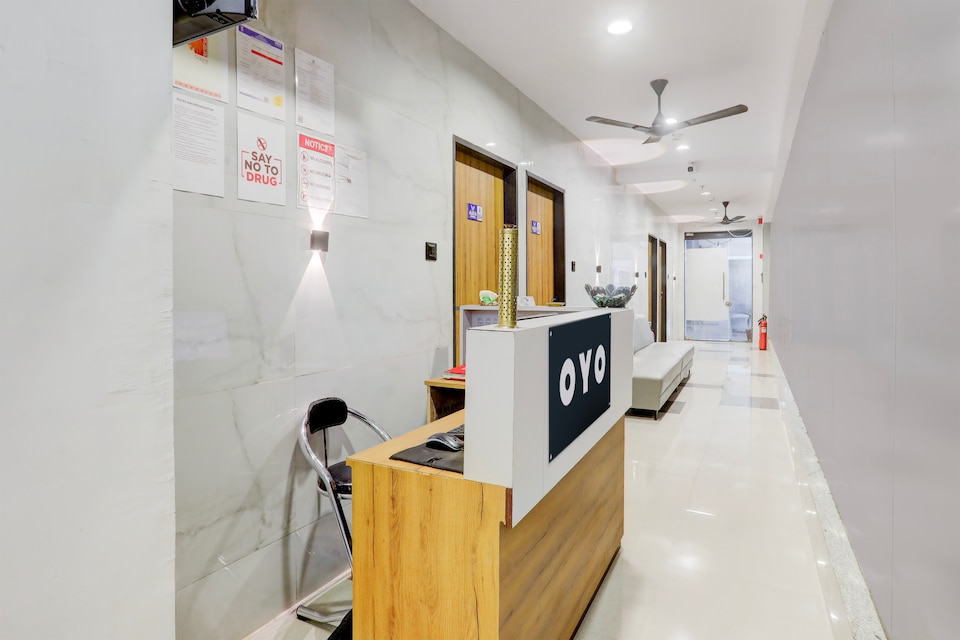 Hotel O ALEXA Hotel, Airport Surat, Surat