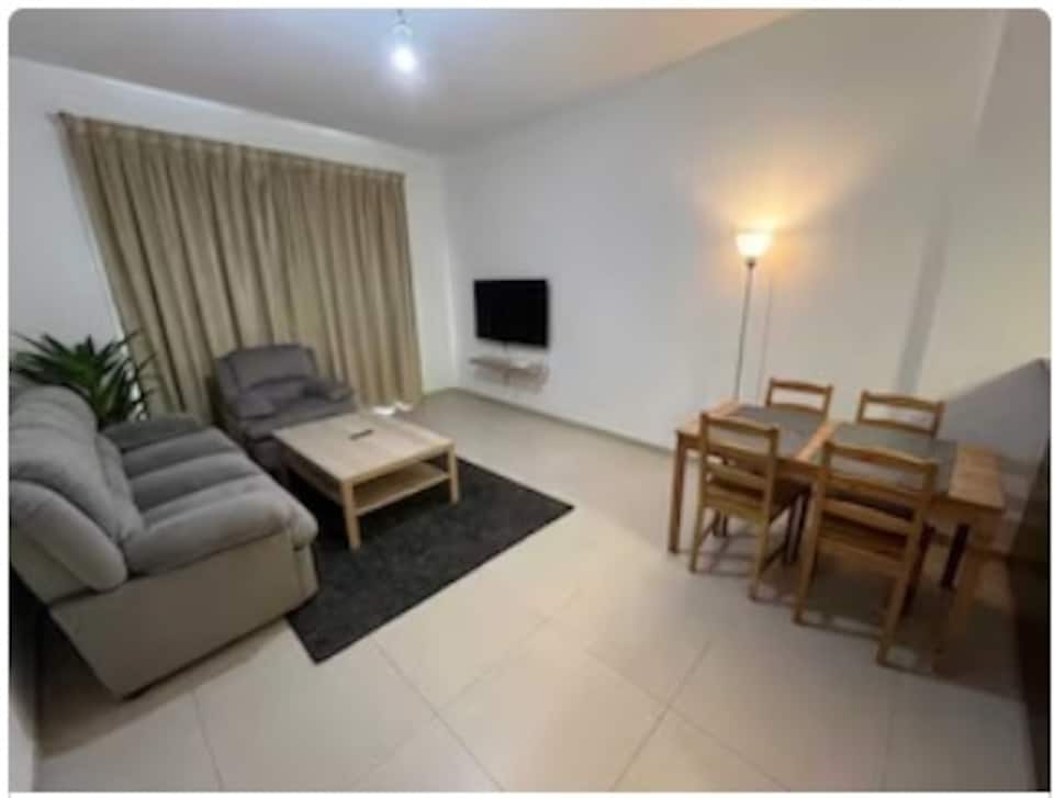 Dancenter Luxury 1 Bedroom at The Arc Tower B, Al Reem Island, Abu Dhabi