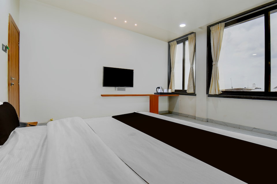 Super Collection O Aurangabad Shendra MIDC Formerly Prayag Inn, Shendra, Aurangabad