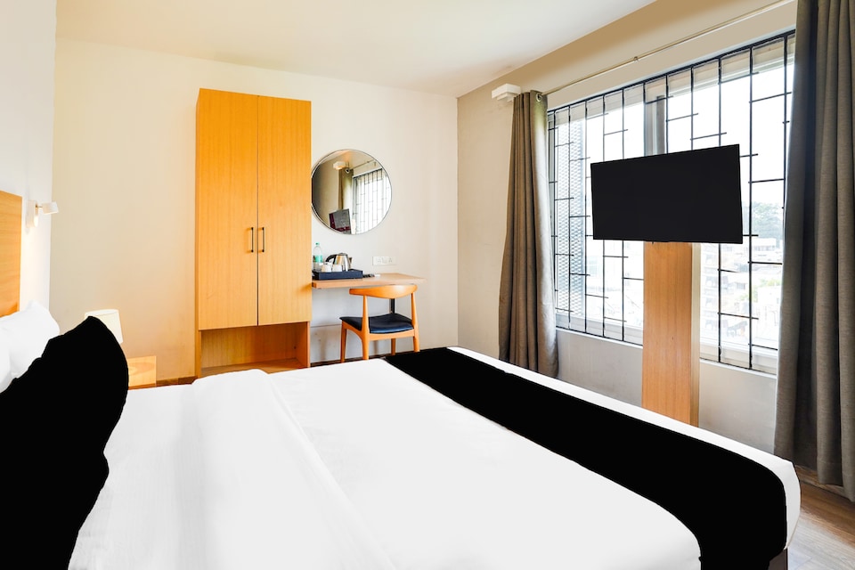 Collection O Bangalore Jayadeva Hospital Metro Station, BTM Madiwala Bangalore, Bangalore